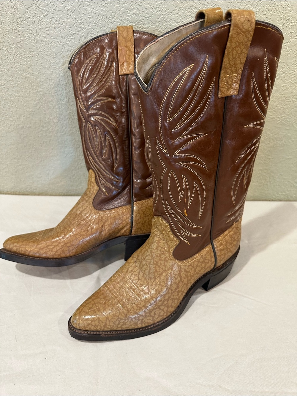 Women’s Two-Tone Brown Cowboy Boots